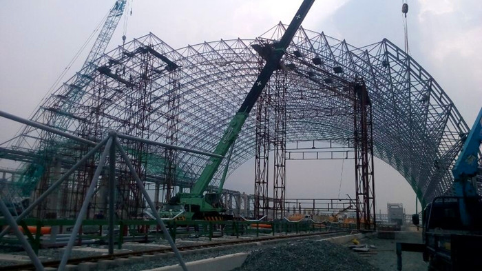 電廠煤棚網(wǎng)架工程施工現(xiàn)場圖