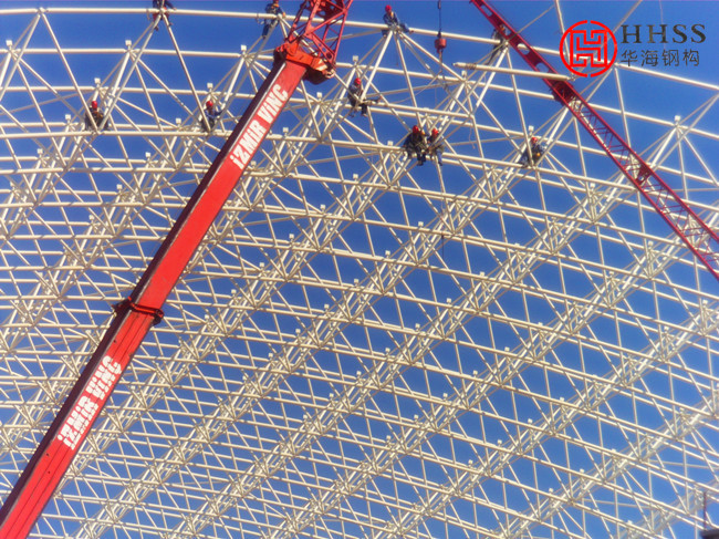 網(wǎng)架安裝現(xiàn)場(chǎng)