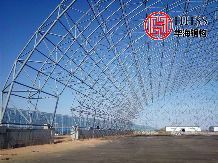 內(nèi)蒙干煤棚網(wǎng)架工程施工現(xiàn)場(chǎng)